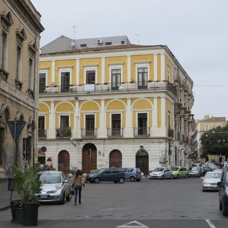B&B Al Teatro Massimo Κατάνια Εξωτερικό φωτογραφία