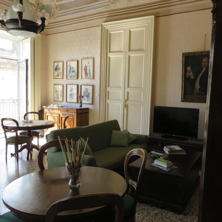 B&B Al Teatro Massimo Κατάνια Εξωτερικό φωτογραφία