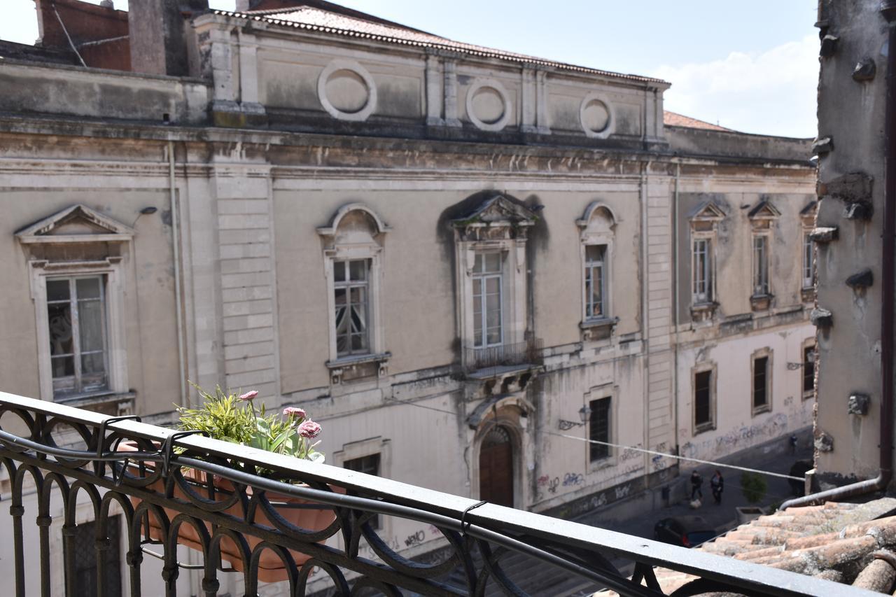 B&B Al Teatro Massimo Κατάνια Εξωτερικό φωτογραφία