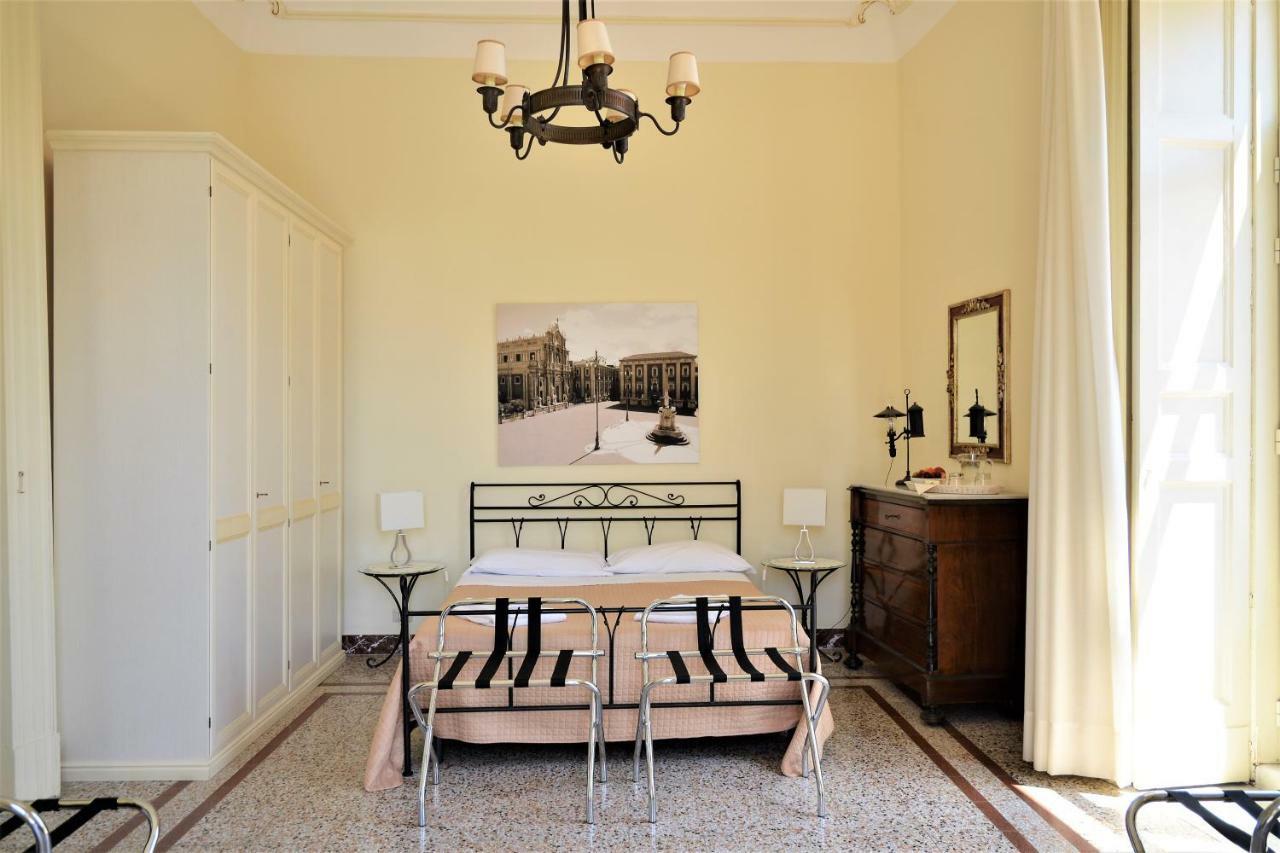 B&B Al Teatro Massimo Κατάνια Εξωτερικό φωτογραφία