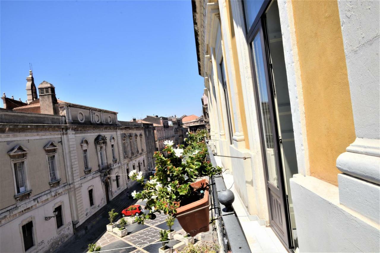 B&B Al Teatro Massimo Κατάνια Εξωτερικό φωτογραφία