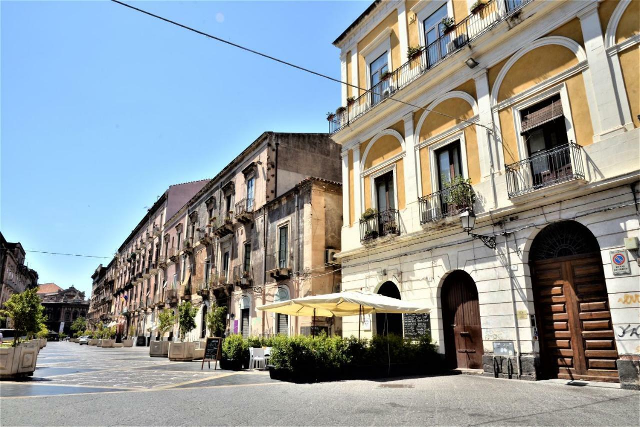 B&B Al Teatro Massimo Κατάνια Εξωτερικό φωτογραφία