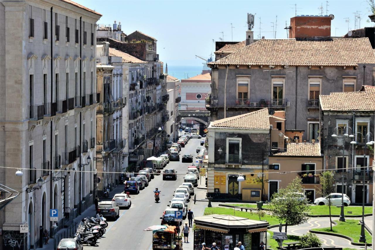 B&B Al Teatro Massimo Κατάνια Εξωτερικό φωτογραφία