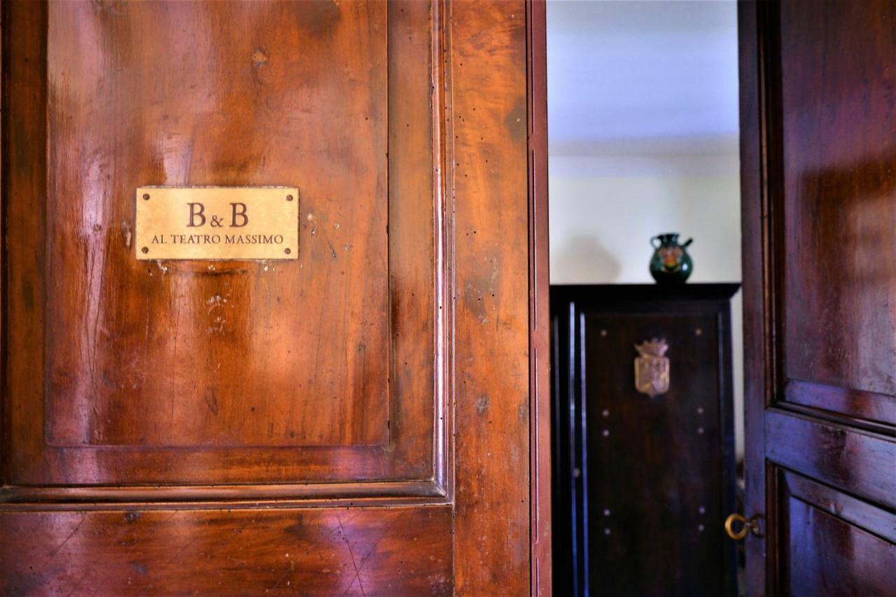 B&B Al Teatro Massimo Κατάνια Εξωτερικό φωτογραφία